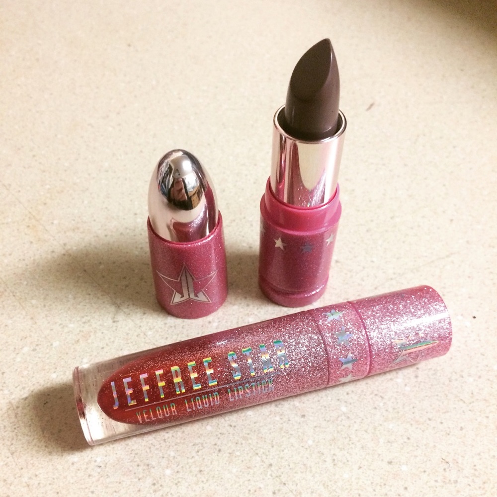 Shop my stash and support a college student ❤️